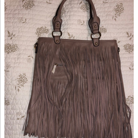 Beautiful Faux Leather Fringe Bag - Picture 2 of 4